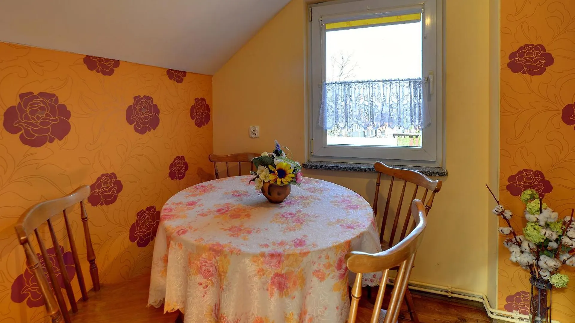 Apartamenty I Pokoje Karpacz - Centrum Karpacza, Parking W Cenie! Poland