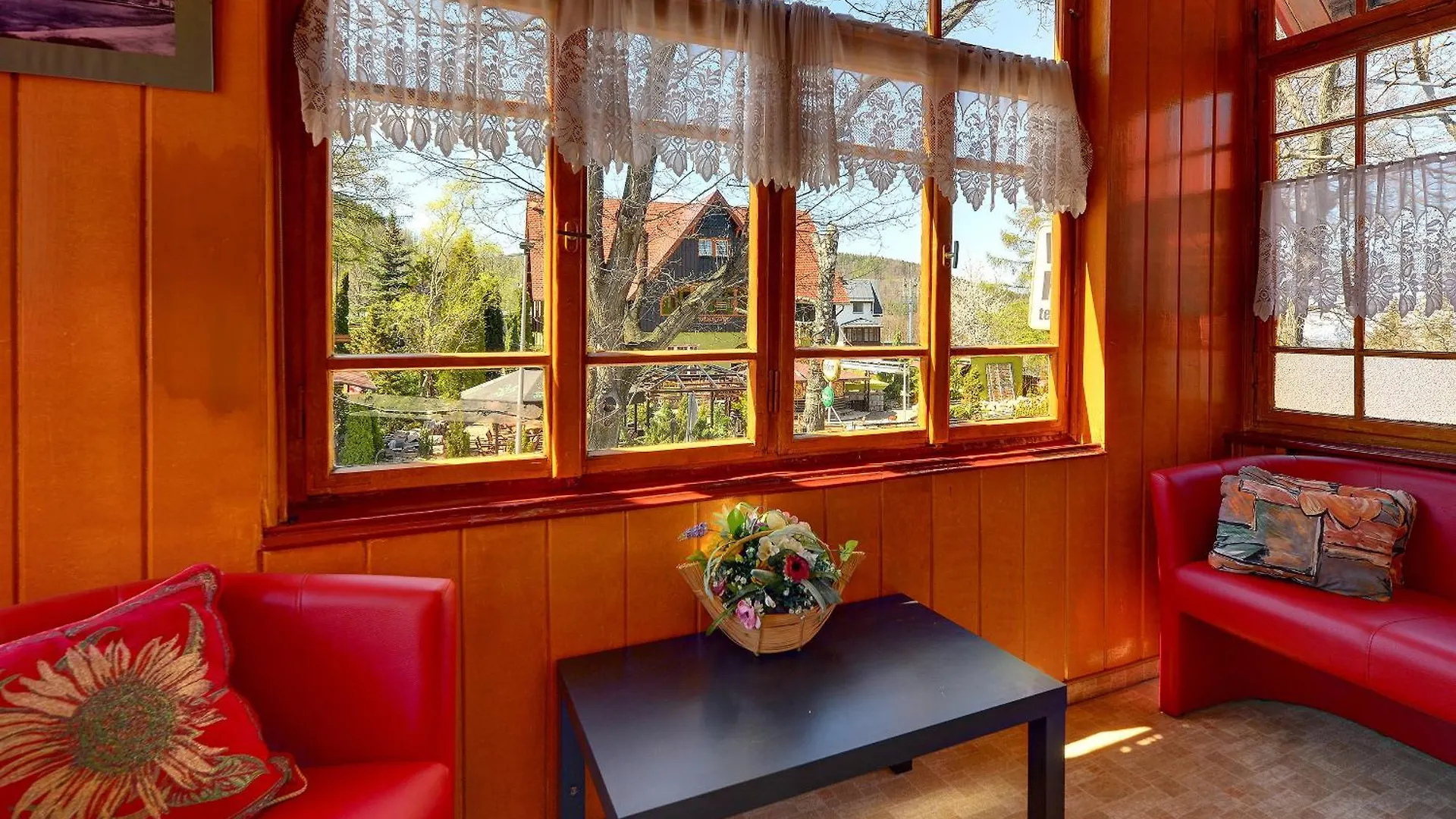 Homestay Apartamenty I Pokoje Karpacz - Centrum Karpacza, Parking W Cenie! Poland