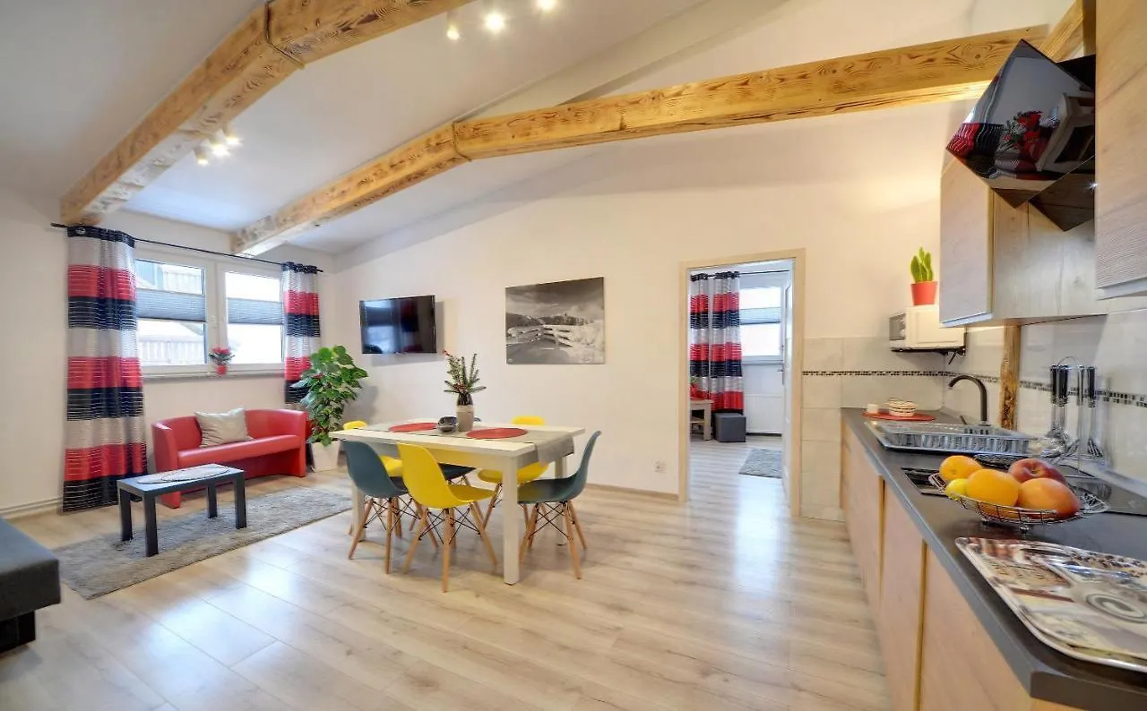 Homestay Apartamenty I Pokoje Karpacz - Centrum Karpacza, Parking W Cenie!