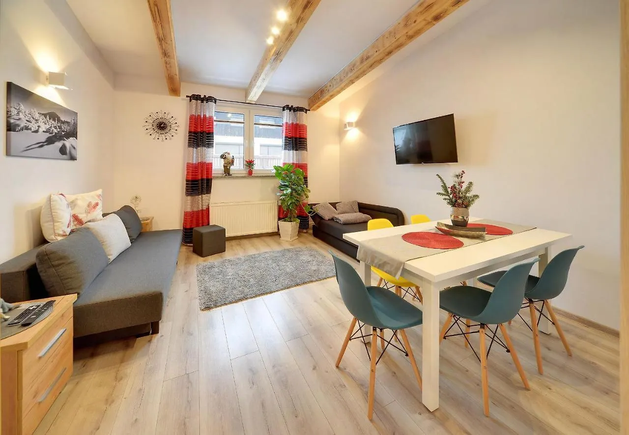 Apartamenty I Pokoje Karpacz - Centrum Karpacza, Parking W Cenie! 0*,  Polónia